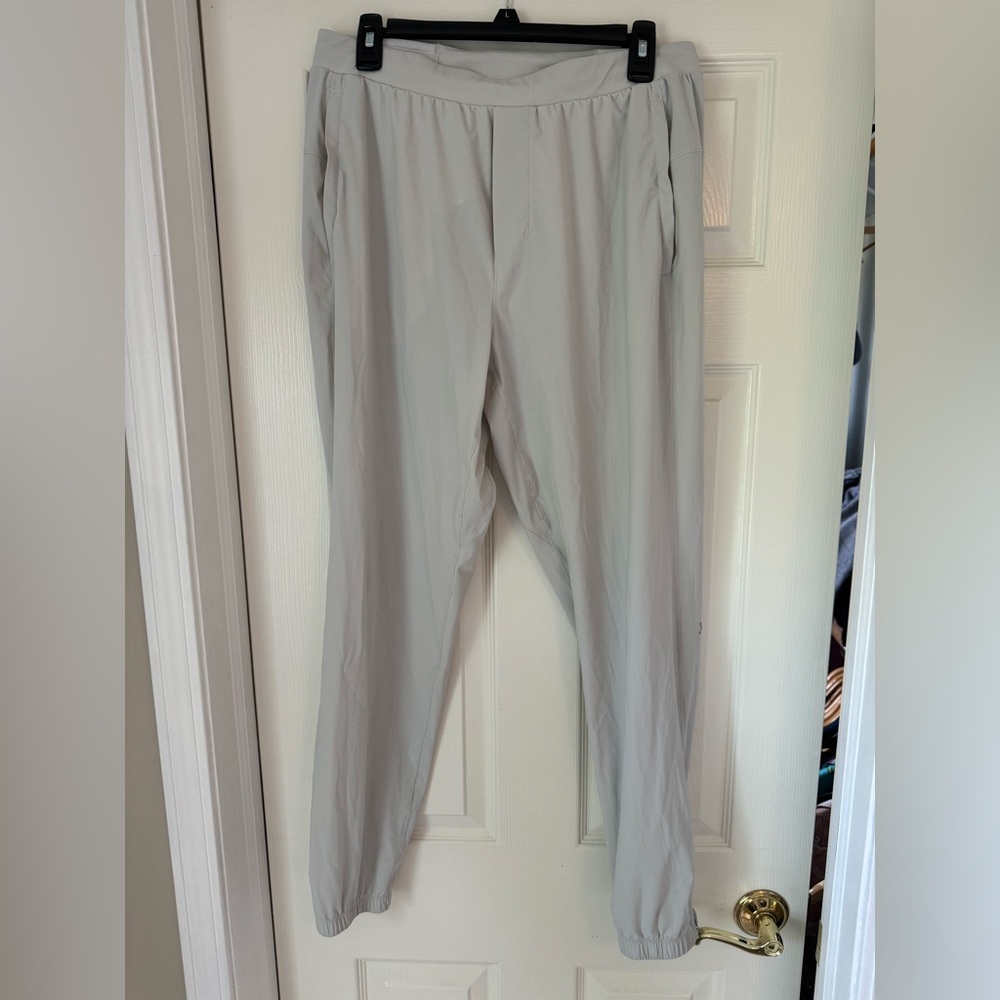 Lululemon men’s jogger pants